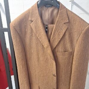 Elegant Textured Tan Men's Blazer
